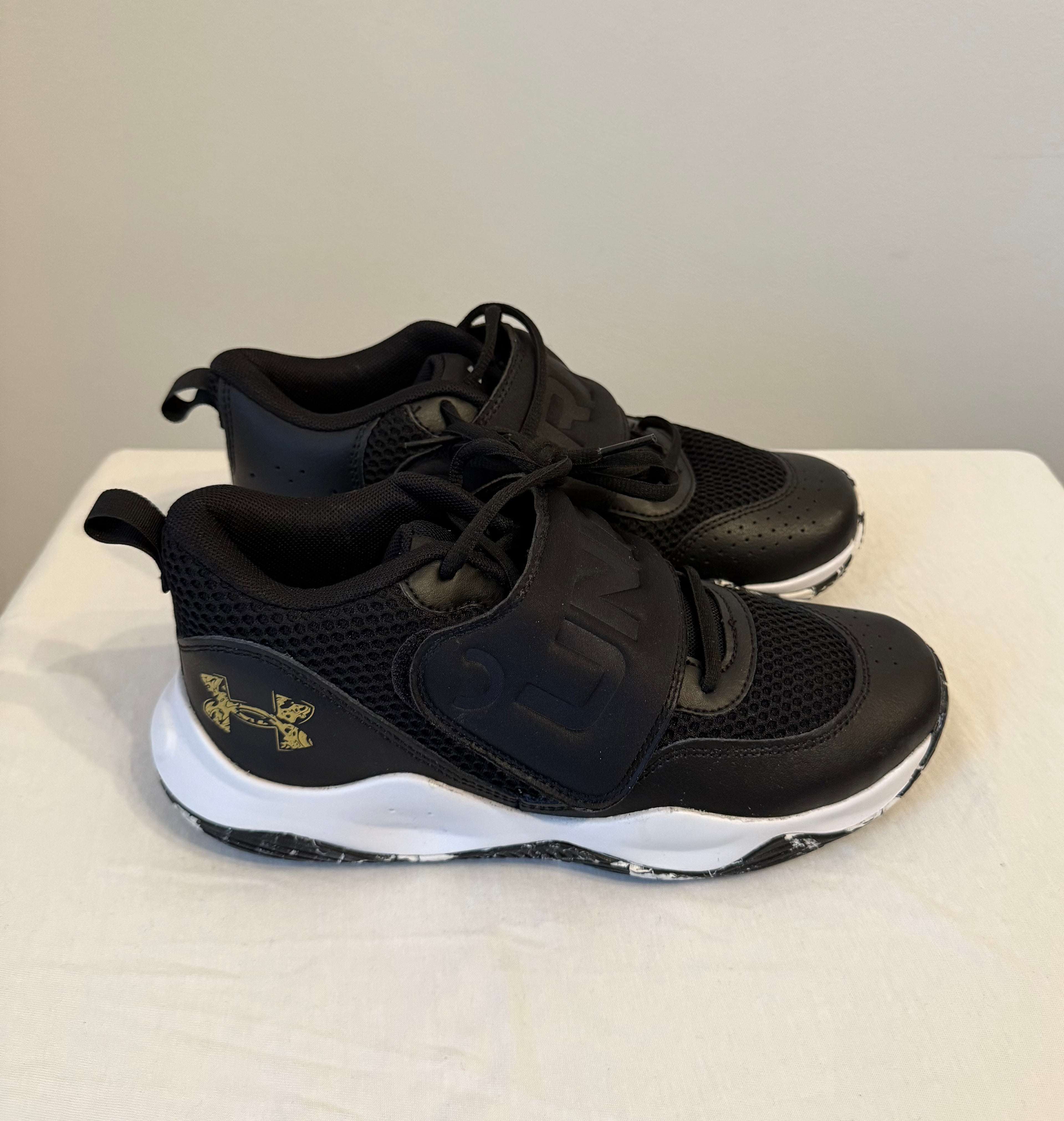 Under Armour Gs Zone Bb 2 - Black