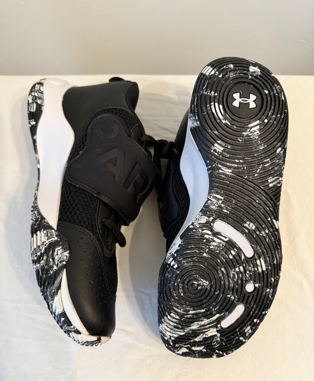 Under Armour Gs Zone Bb 2 - Black