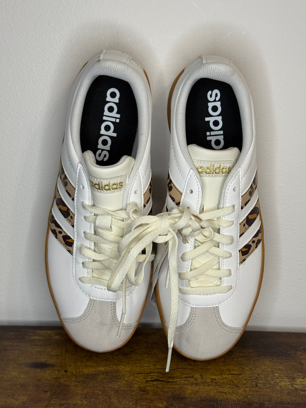 Adidas VL Court Base – White / Leopard / Gum