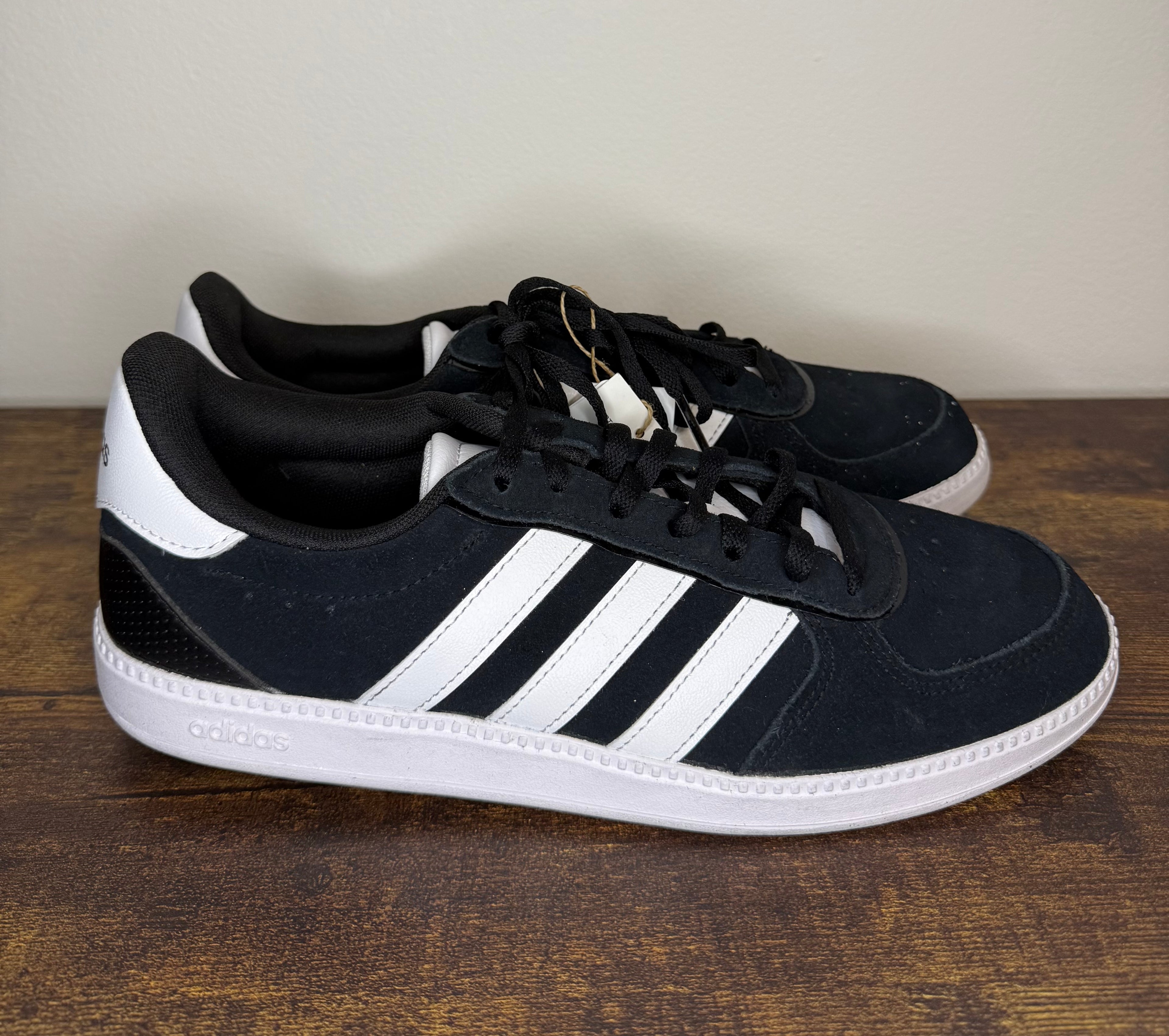 Adidas Breaknet Sleek – Black / White