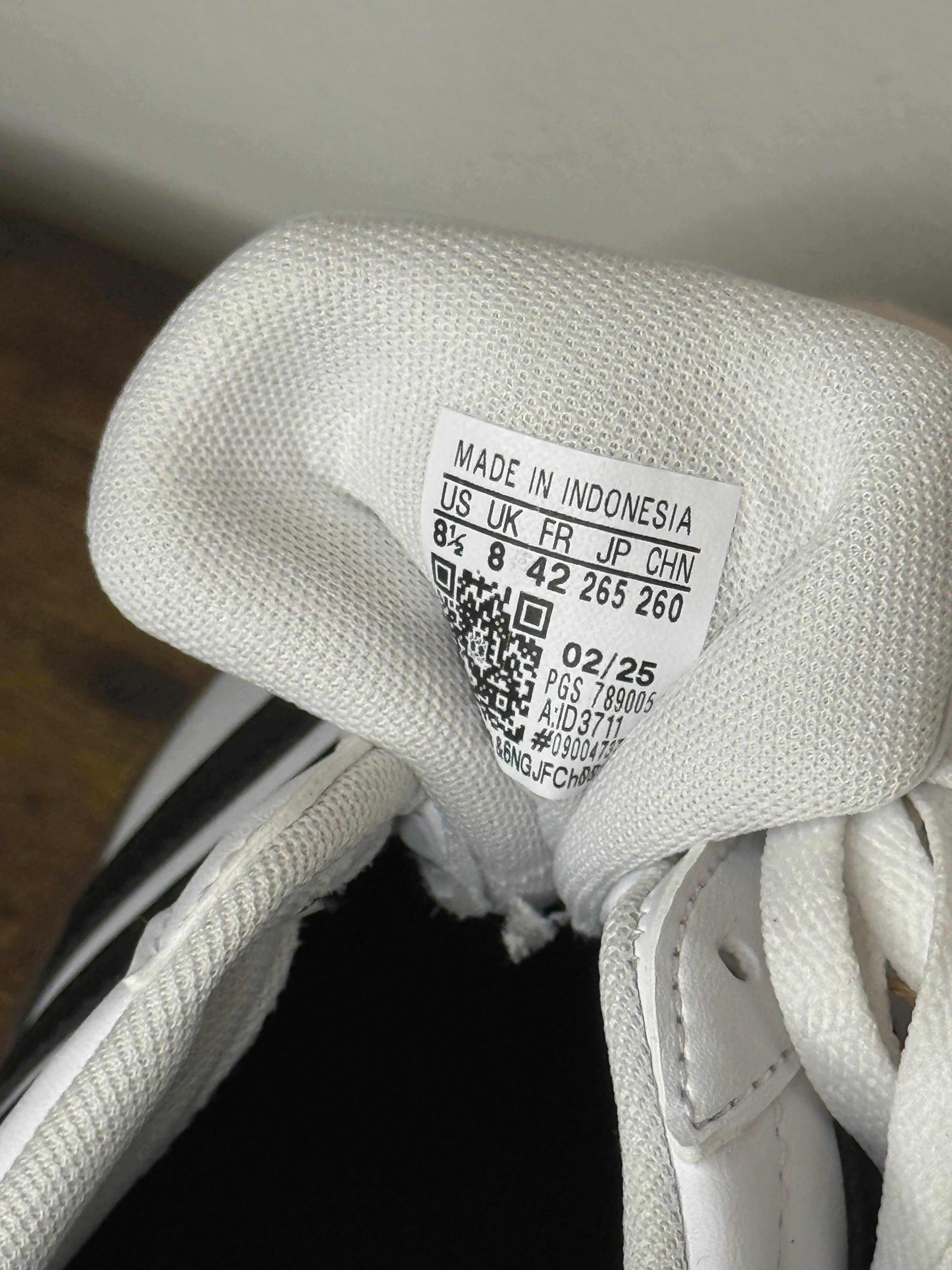 Adidas VL Court Base – White / Black / Gum