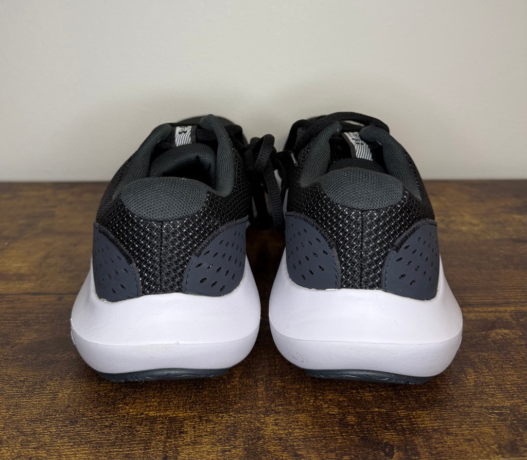Under Armour UA Surge 4 – Black / White