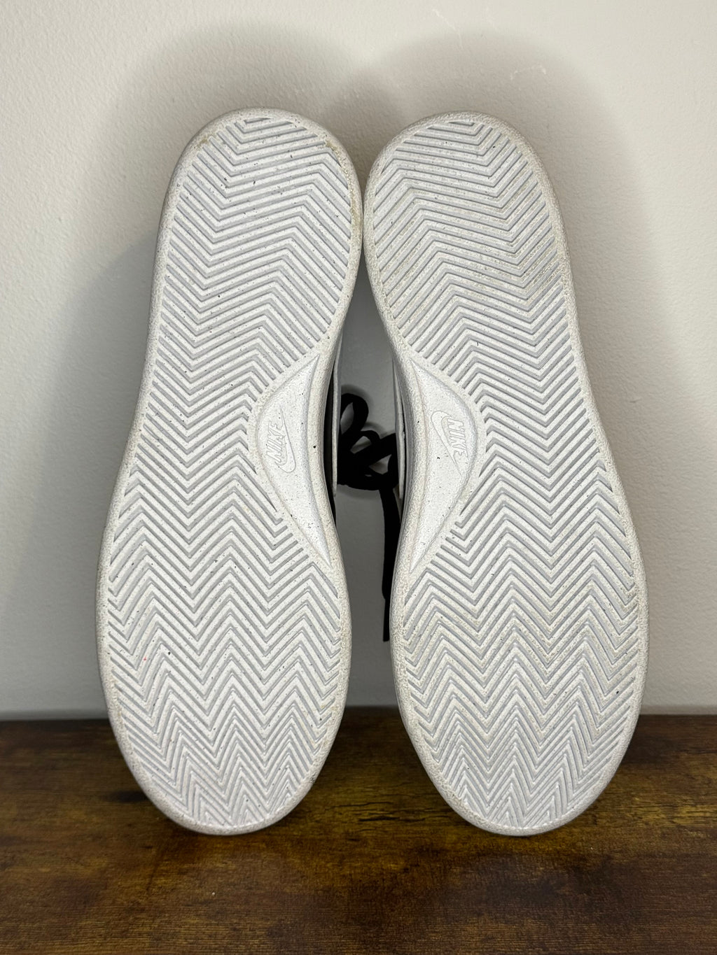 Nike Court Royale 2 – Black / White